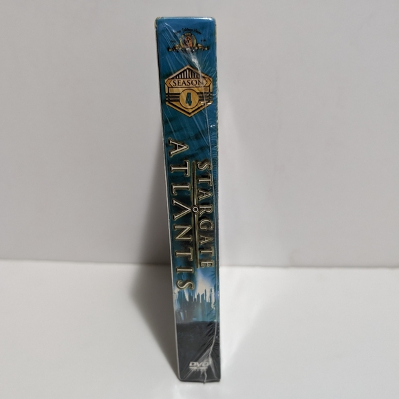 Stargate Atlantis: The Complete Fourth Season (DVD, 2006) New Sealed - Picture 4 of 4